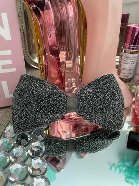 ✨Black Sparkle Bow Hair Clip✨NEW